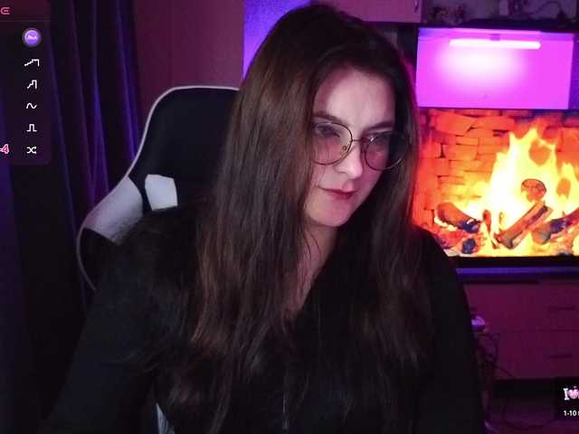 KatieMuse63 live cam on BongaCams