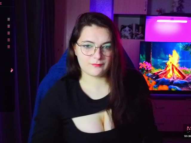 KatieMuse63 live cam preview