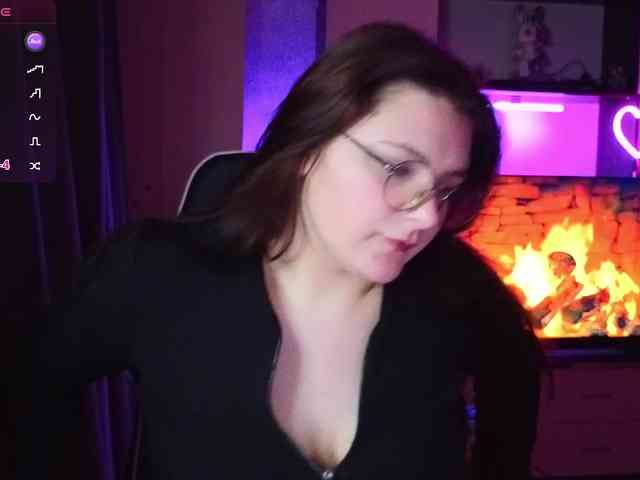 KatieMuse63 webcam