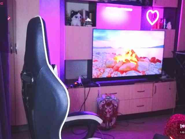 KatieMuse63 webcam