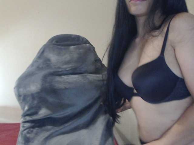 Delicious-bella01 live cam on BongaCams