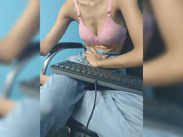 Yeasty1men live cam on BongaCams