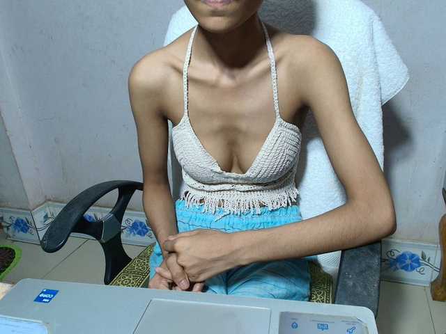 Yeasty1men live cam on BongaCams