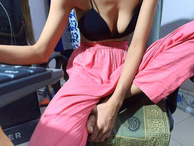 Yeasty1men live cam on BongaCams