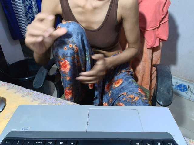 Yeasty1men live cam on BongaCams