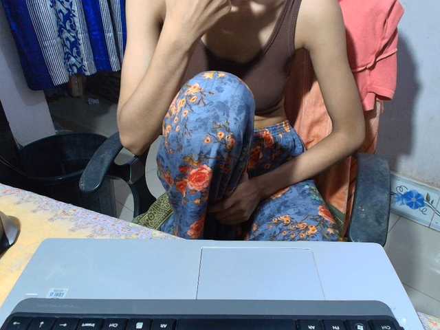 Yeasty1men live cam on BongaCams