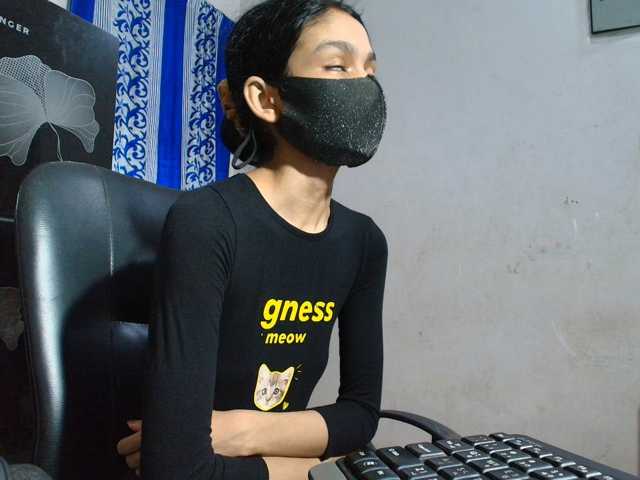 Yeasty1men live cam on BongaCams