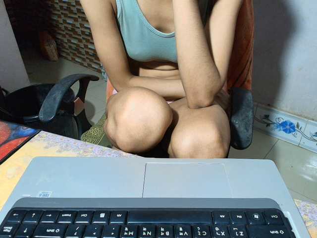 Yeasty1men live cam on BongaCams