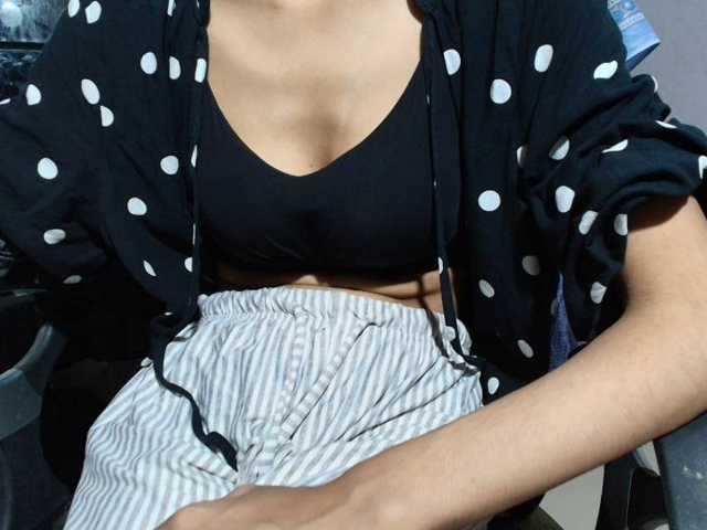 Yeasty1men live cam on BongaCams