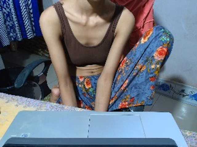 Yeasty1men live cam on BongaCams