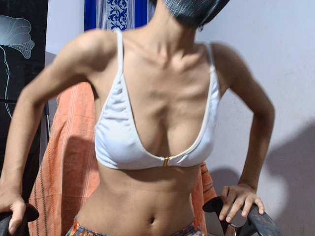 Yeasty1men live cam on BongaCams