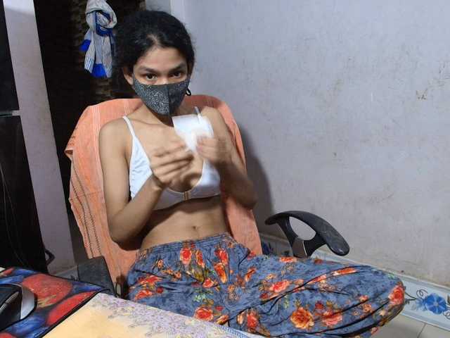 Yeasty1men live cam on BongaCams