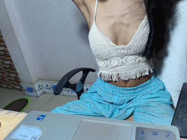 Yeasty1men live cam on BongaCams