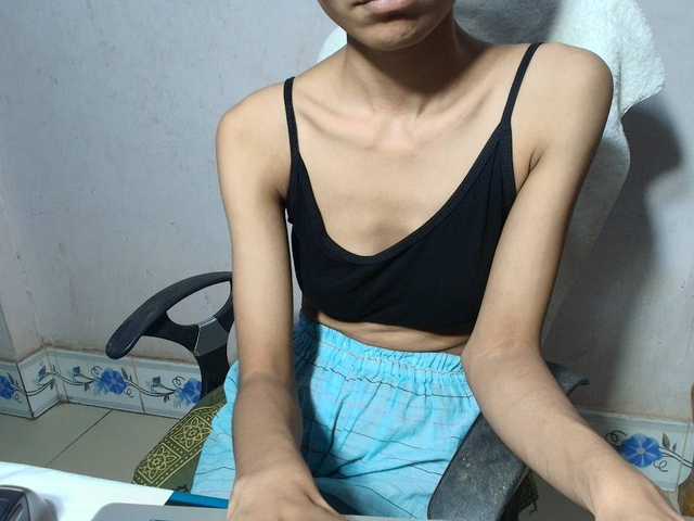 Yeasty1men live cam on BongaCams