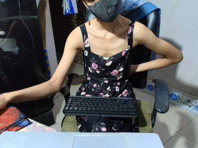 yeasty1men — live female cam
