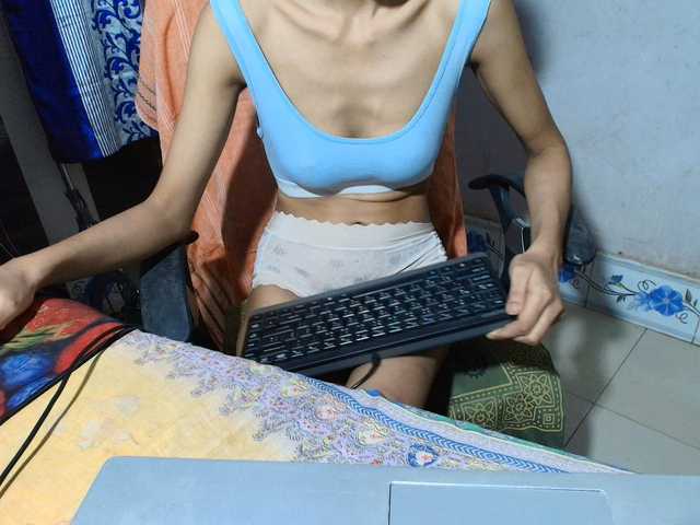 Yeasty1men live cam on BongaCams