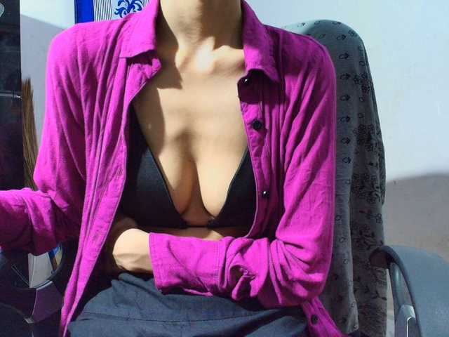 Yeasty1men live cam on BongaCams