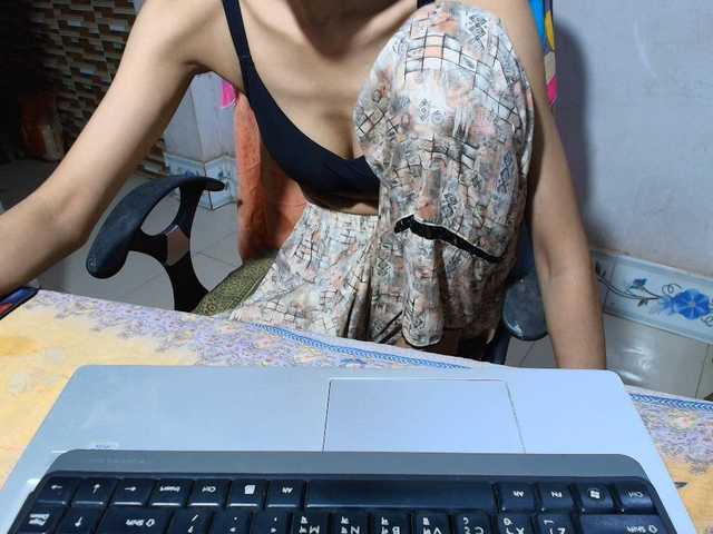 Yeasty1men live cam on BongaCams