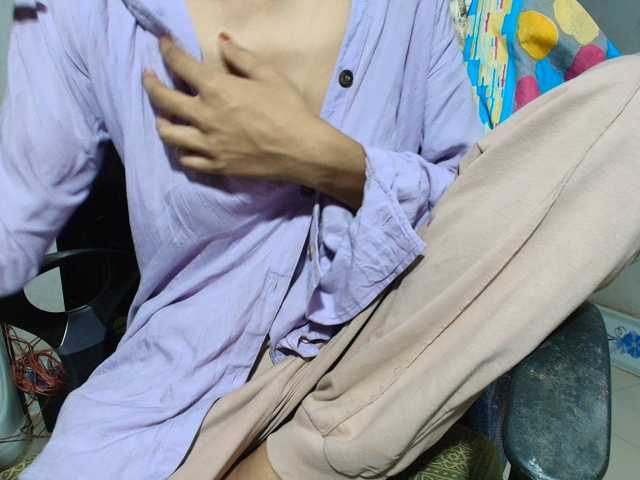 Yeasty1men live cam on BongaCams