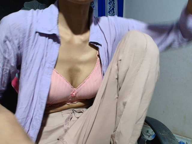 Yeasty1men live cam on BongaCams