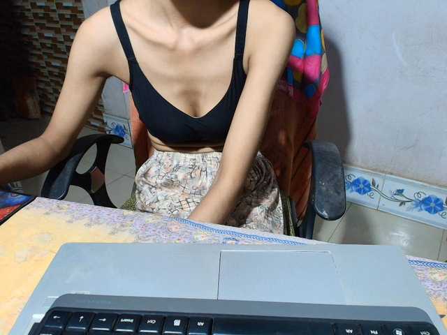 Yeasty1men live cam on BongaCams