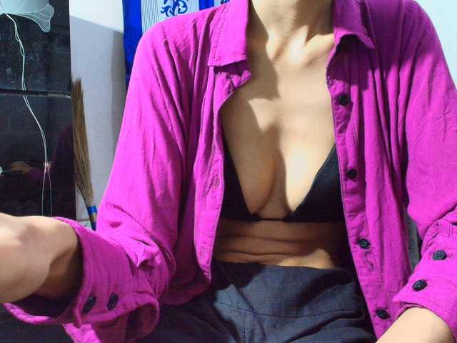 Yeasty1men live cam on BongaCams