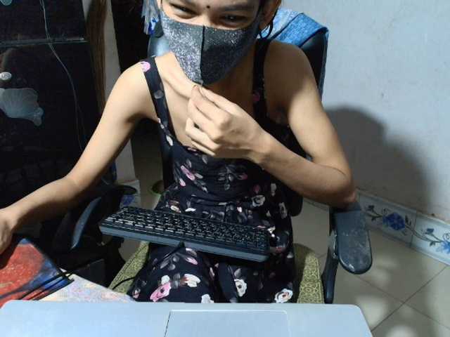 Yeasty1men live cam on BongaCams