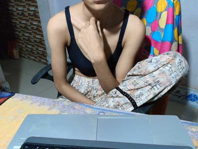 Yeasty1men live cam on BongaCams