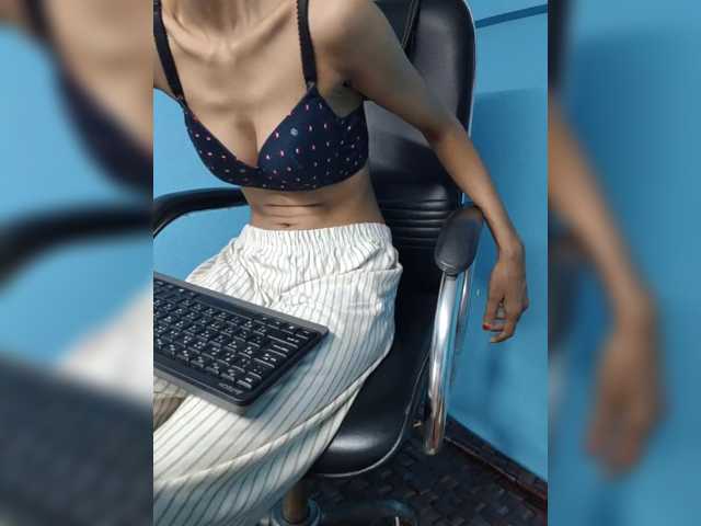 Yeasty1men live cam on BongaCams