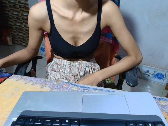 Yeasty1men live cam on BongaCams