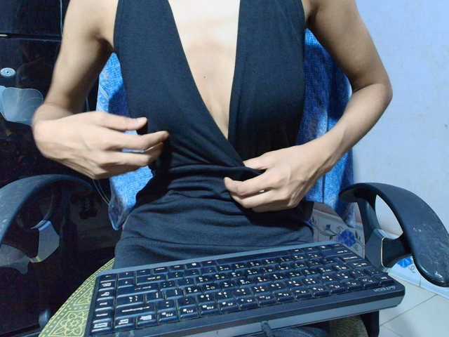 Yeasty1men live cam on BongaCams