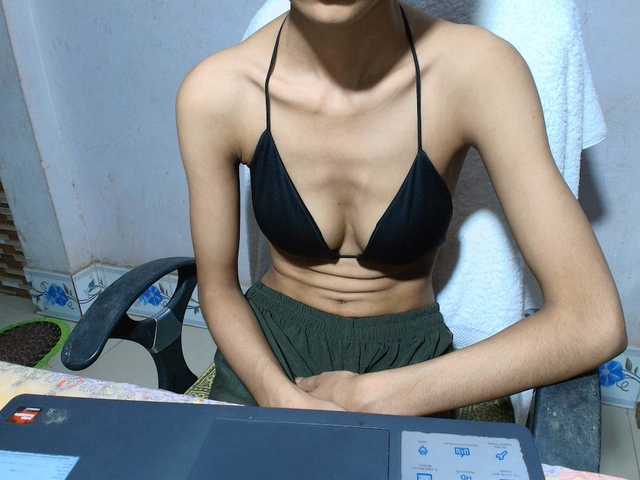 Yeasty1men live cam on BongaCams