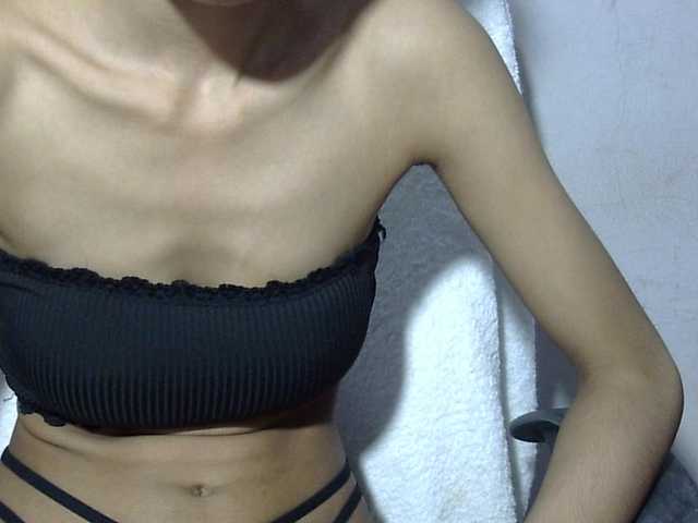 Yeasty1men live cam on BongaCams