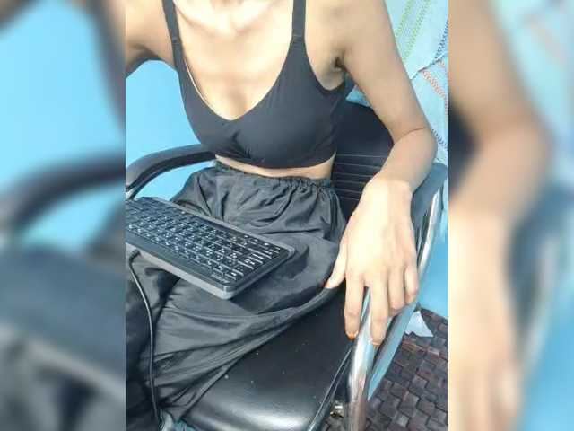 Yeasty1men live cam on BongaCams