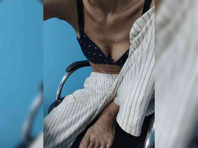 Sreya_Rupa webcam