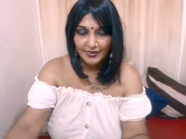 SassyIndian live cam preview