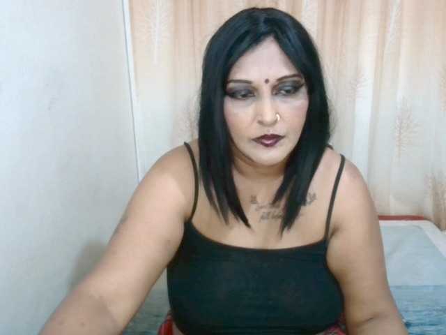 SassyIndian live cam on BongaCams