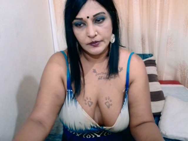 SassyIndian live cam on BongaCams