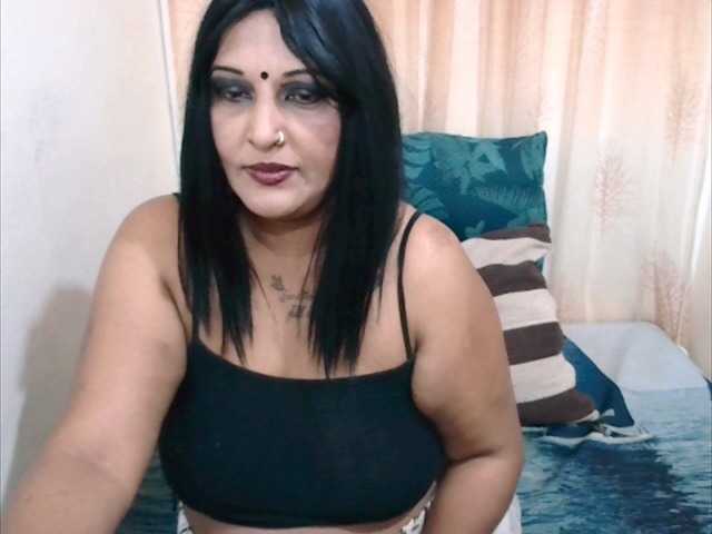 SassyIndian live cam on BongaCams