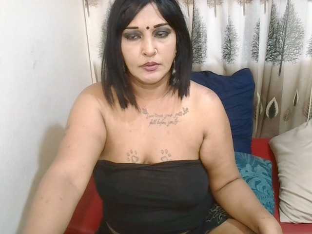 SassyIndian live cam on BongaCams