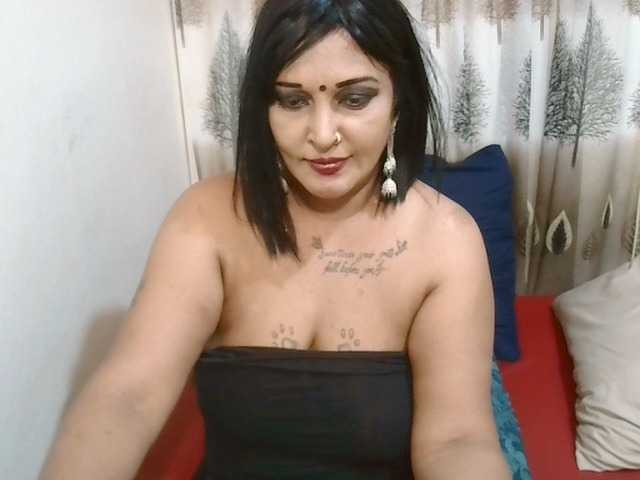 SassyIndian live cam on BongaCams