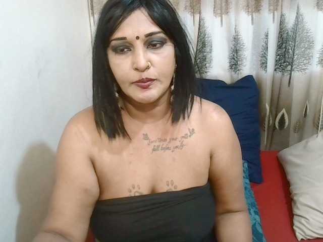 SassyIndian live cam on BongaCams