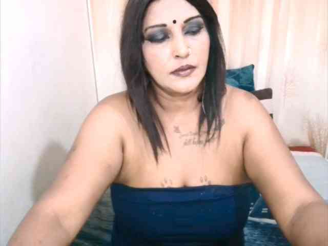 SassyIndian webcam