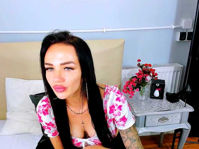 DeborahBody live cam on BongaCams