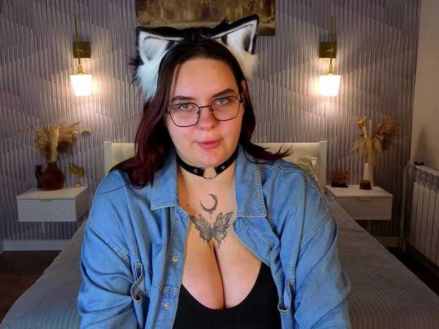 Kity-Mooree live cam preview