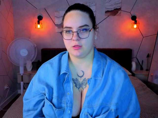 Kity-Mooree live cam preview