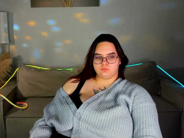 Kity-Mooree live cam