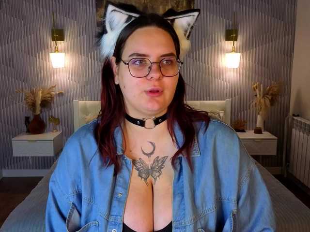 Kity-Mooree live cam preview