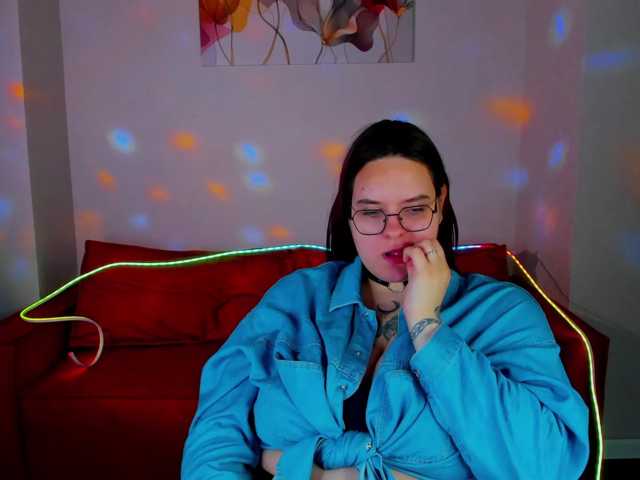 Kity-Mooree live cam preview