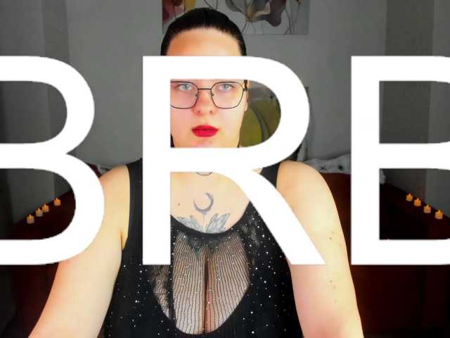 Kity-Mooree live cam on BongaCams